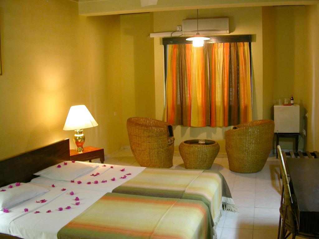 Ratnaloka Tour Inns Ratnapura Rom bilde