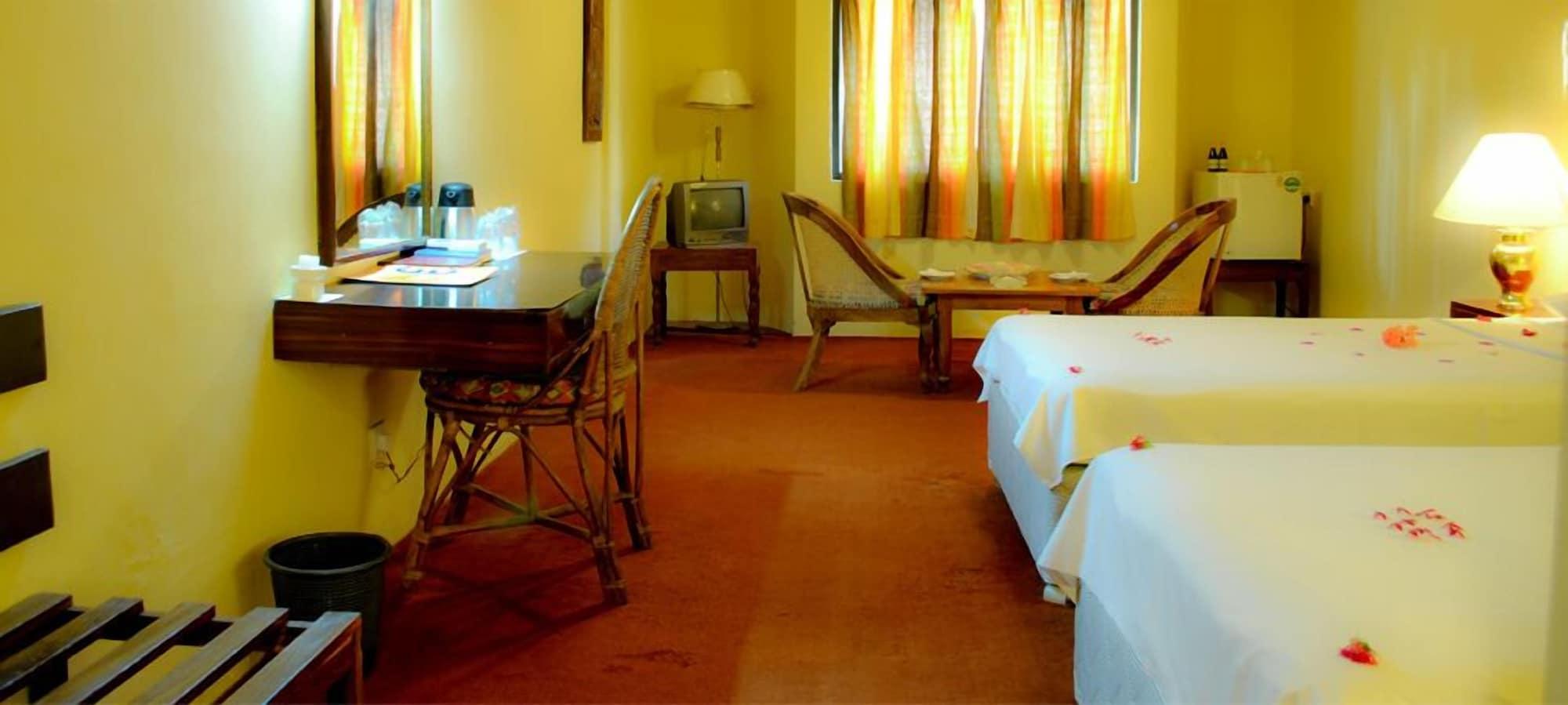 Ratnaloka Tour Inns Ratnapura Eksteriør bilde