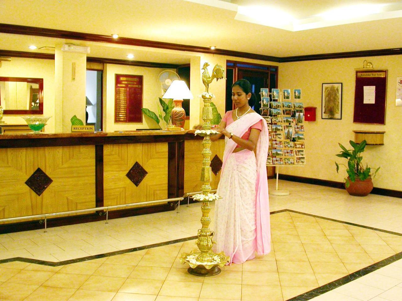Ratnaloka Tour Inns Ratnapura Eksteriør bilde